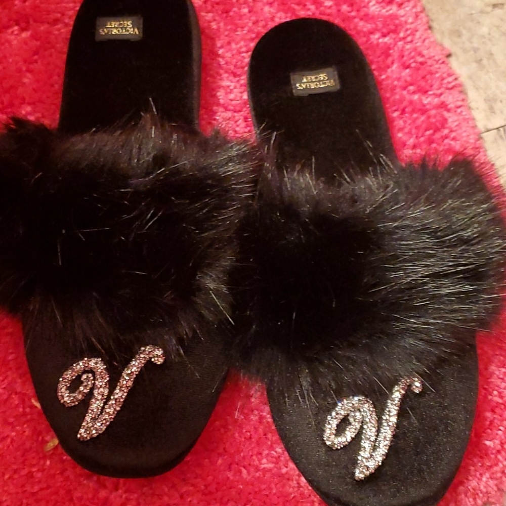Victoria secret bling black slippers NWOT